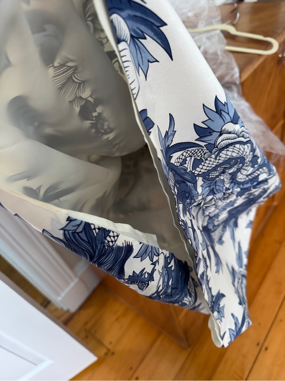 Ralph Lauren Vintage ‘Nanking Dragon’ Silk Shift Dress, size 12 (fits like a 8) - Picture 7 of 10